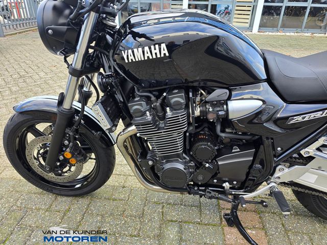 yamaha - xjr-1300