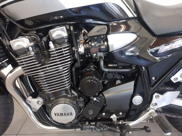 yamaha - xjr-1300