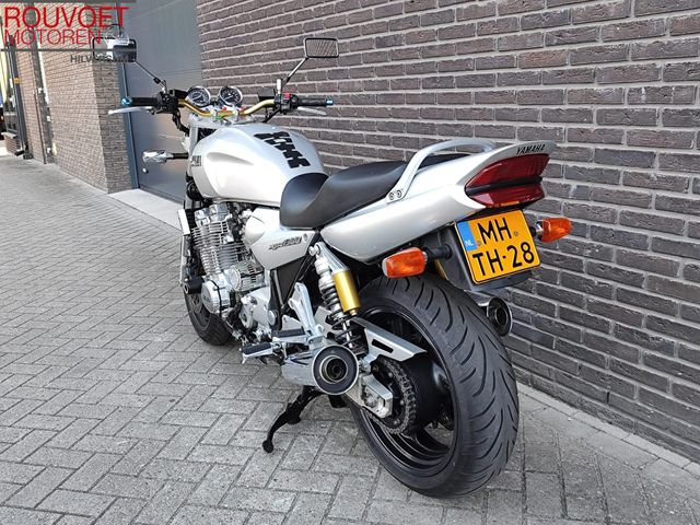 yamaha - xjr-1300