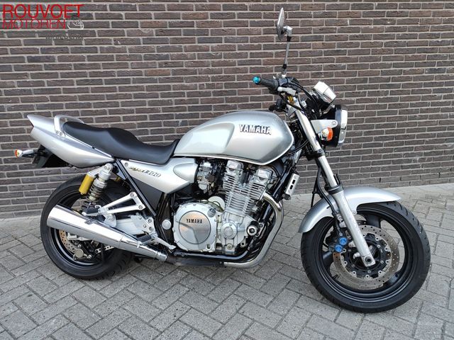 yamaha - xjr-1300