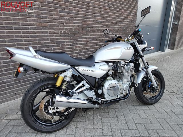 yamaha - xjr-1300