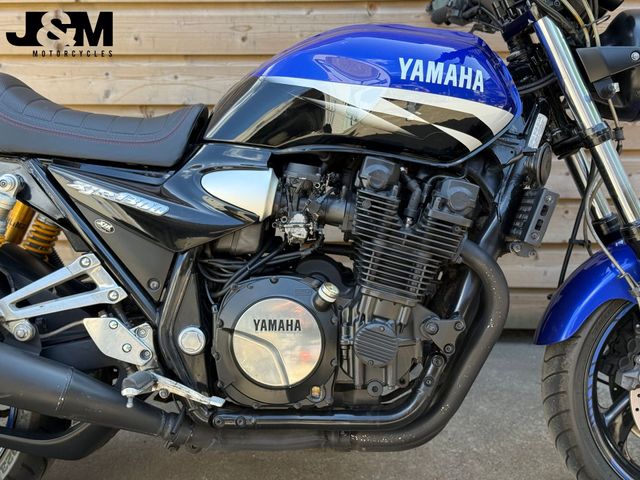 yamaha - xjr-1300