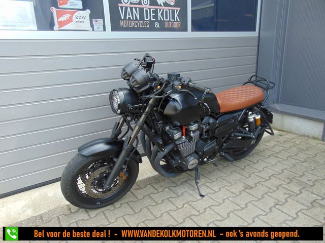 yamaha - xjr-1300-racer