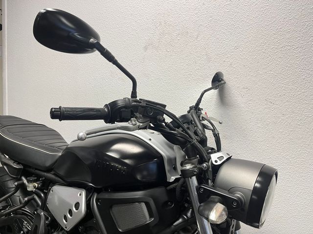 yamaha - xsr-700-abs