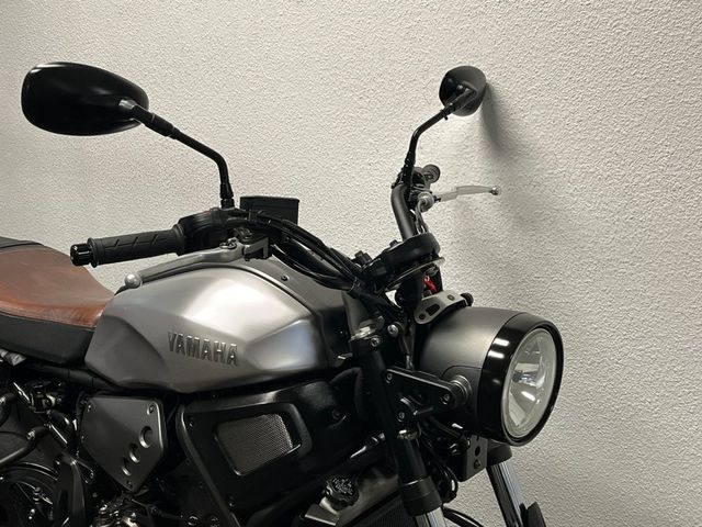 yamaha - xsr-700-abs