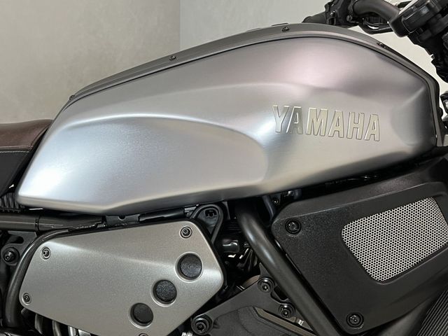 yamaha - xsr-700-abs