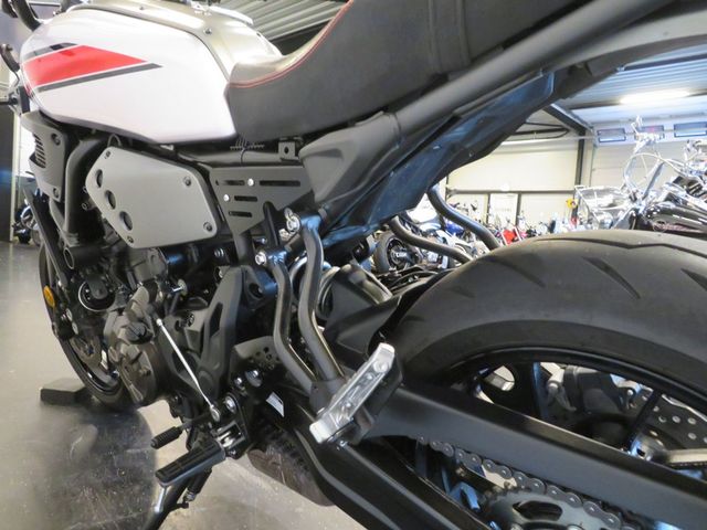 yamaha - xsr-700-abs