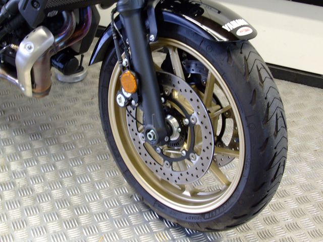 yamaha - xsr-700-abs