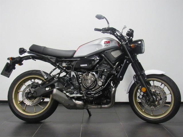 yamaha - xsr-700-xtribute