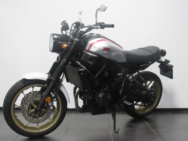 yamaha - xsr-700-xtribute