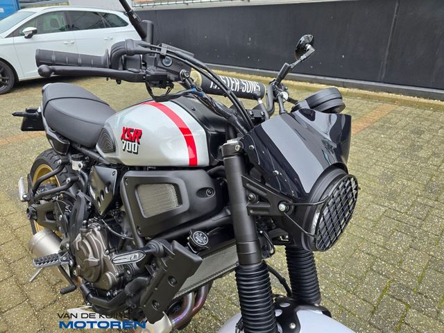 yamaha - xsr-700-xtribute