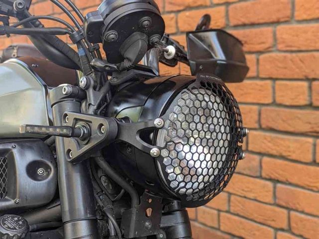 yamaha - xsr-700-xtribute