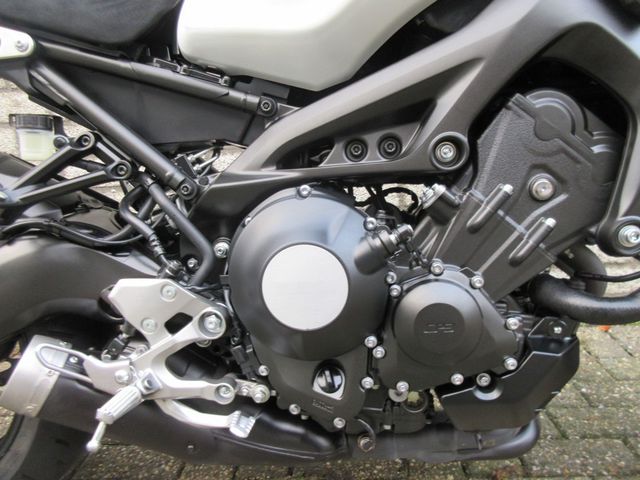 yamaha - xsr-900