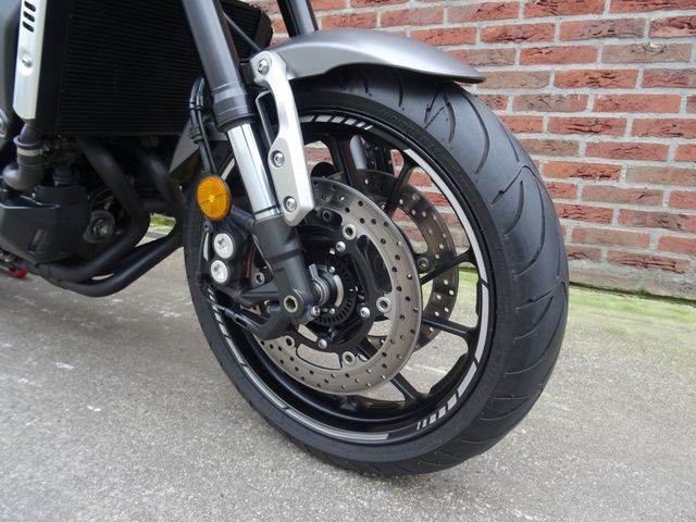 yamaha - xsr-900-abs