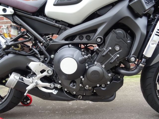 yamaha - xsr-900-abs