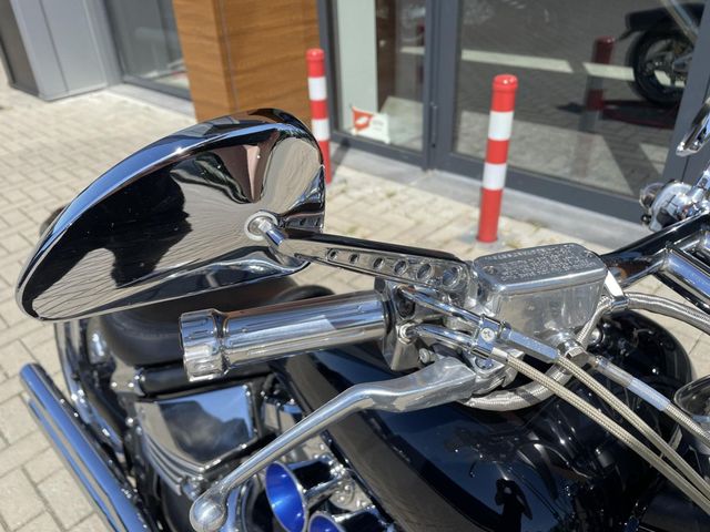 yamaha - xv-1700-road-star