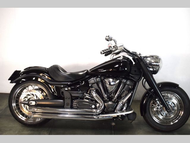 yamaha - xv-1900-midnight-star