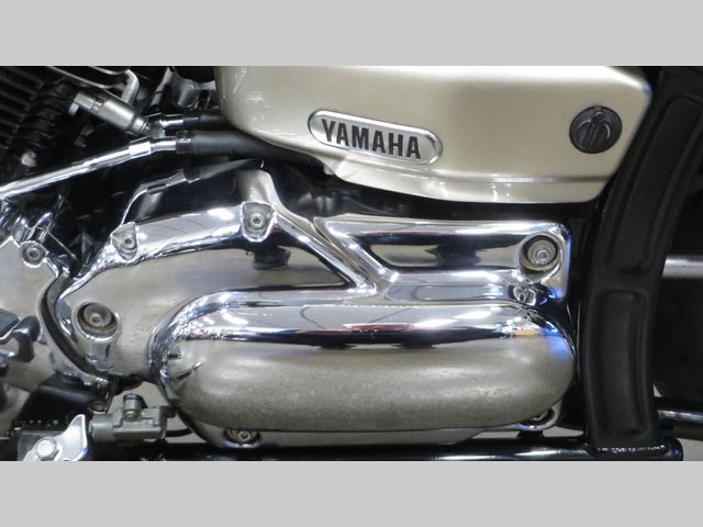 yamaha - xvs-1100-a-dragstar-classic