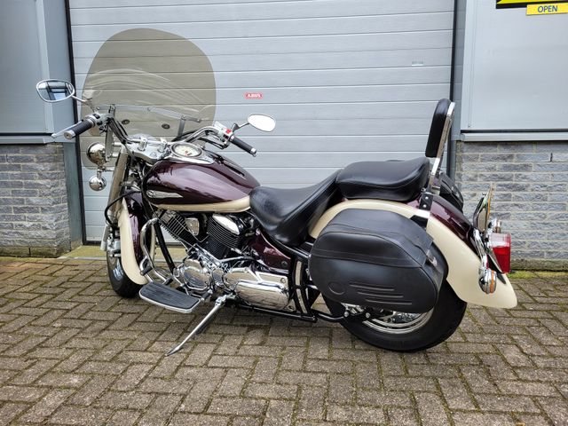 yamaha - xvs-1100-a-dragstar-classic