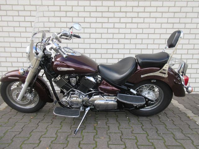 yamaha - xvs-1100-a-dragstar-classic