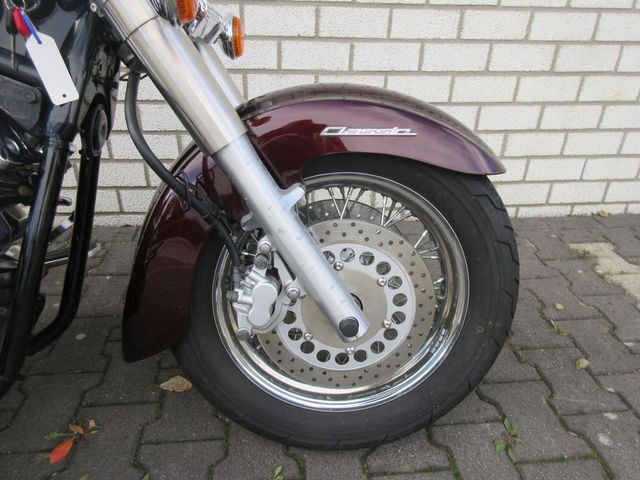 yamaha - xvs-1100-a-dragstar-classic