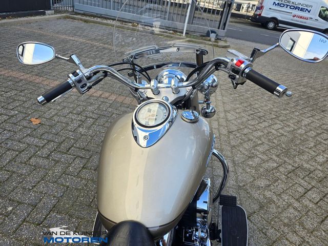 yamaha - xvs-1100-a-dragstar-classic