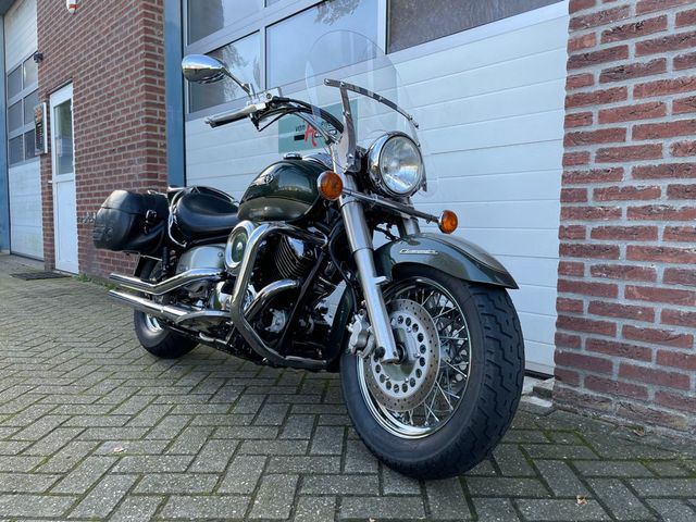 yamaha - xvs-1100-a-dragstar-classic