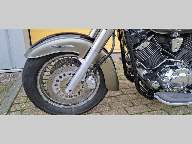 yamaha - xvs-1100-a-dragstar-classic