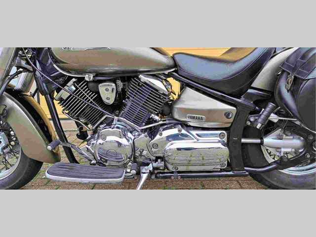 yamaha - xvs-1100-a-dragstar-classic