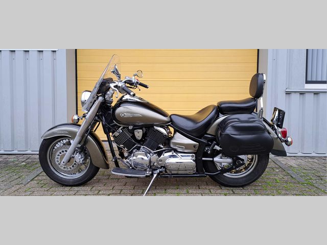 yamaha - xvs-1100-a-dragstar-classic