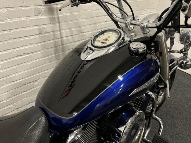 yamaha - xvs-1100-a-dragstar-classic