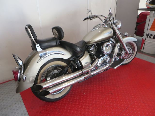 yamaha - xvs-1100-a-dragstar-classic