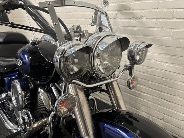 yamaha - xvs-1100-a-dragstar-classic