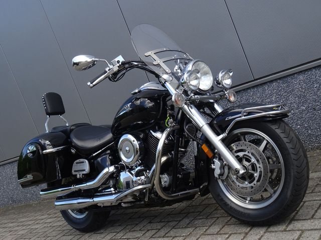 yamaha - xvs-1100-a-dragstar-classic