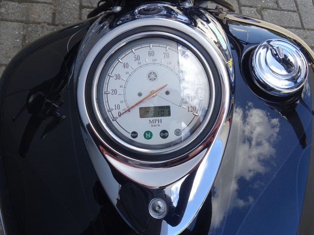 yamaha - xvs-1100-a-dragstar-classic