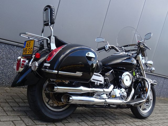 yamaha - xvs-1100-a-dragstar-classic
