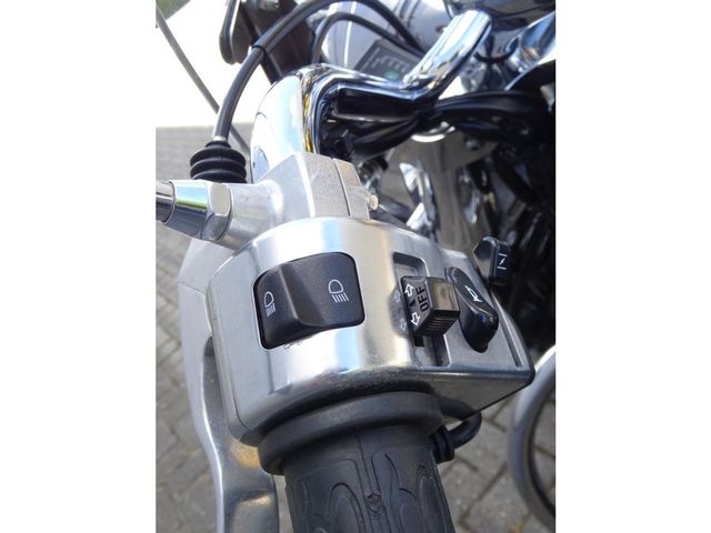 yamaha - xvs-1100-a-dragstar-classic