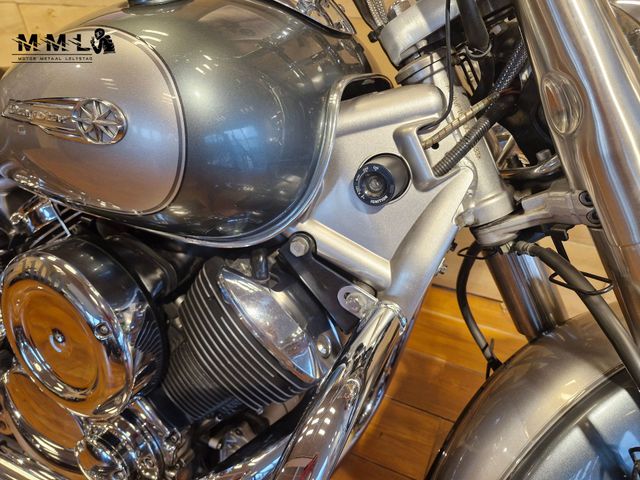yamaha - xvs-1100-a-dragstar-classic