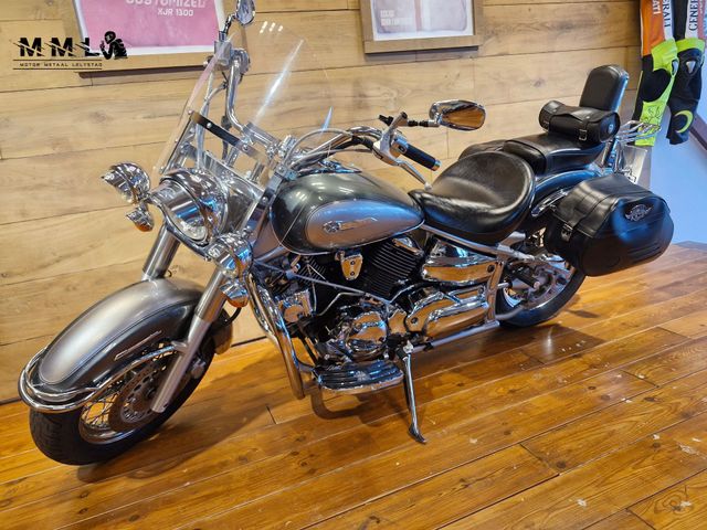 yamaha - xvs-1100-a-dragstar-classic
