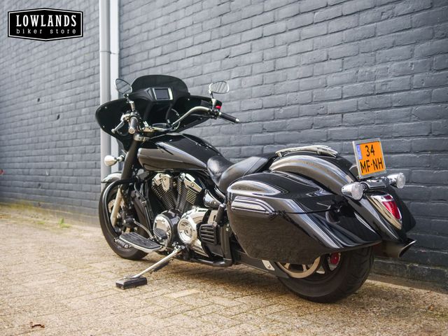 yamaha - xvs-1300-a-midnight-star