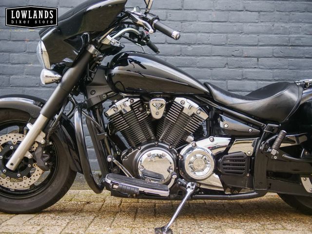 yamaha - xvs-1300-a-midnight-star