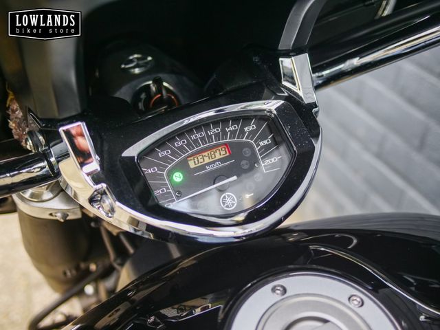 yamaha - xvs-1300-a-midnight-star