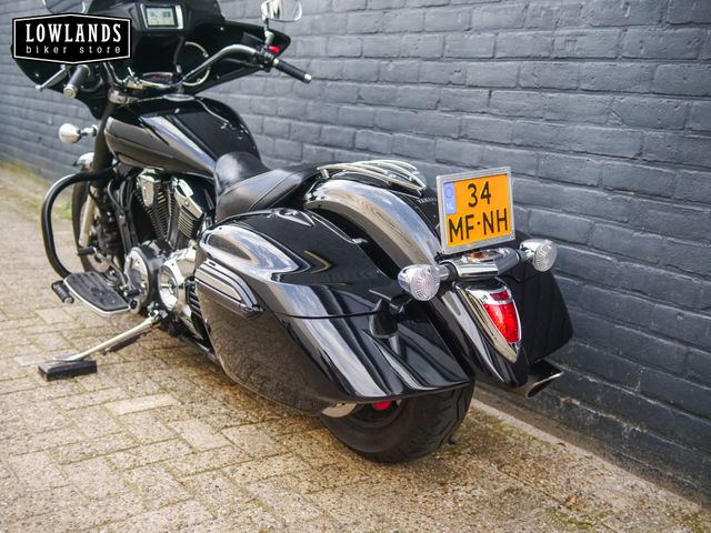 yamaha - xvs-1300-a-midnight-star