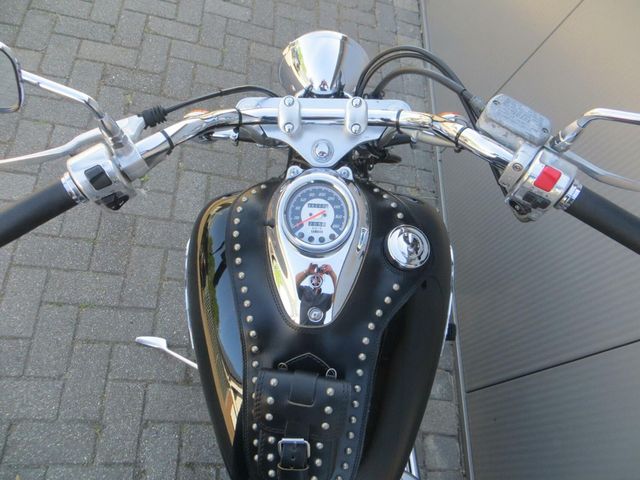 yamaha - xvs-650-dragstar