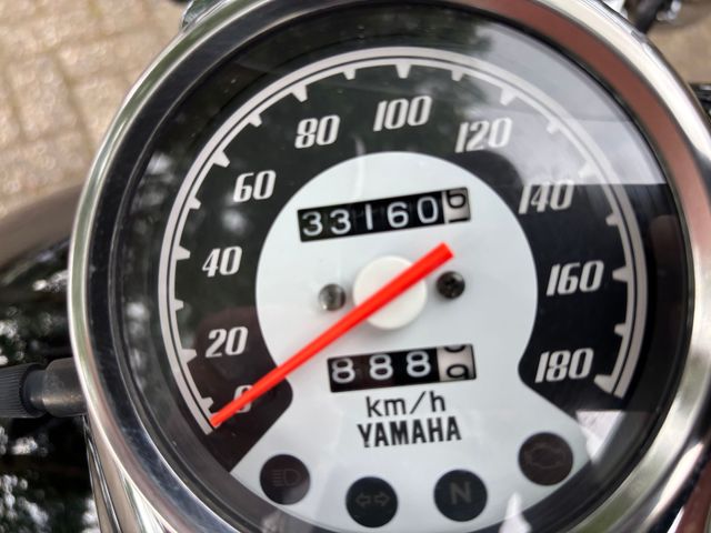 yamaha - xvs-650-dragstar