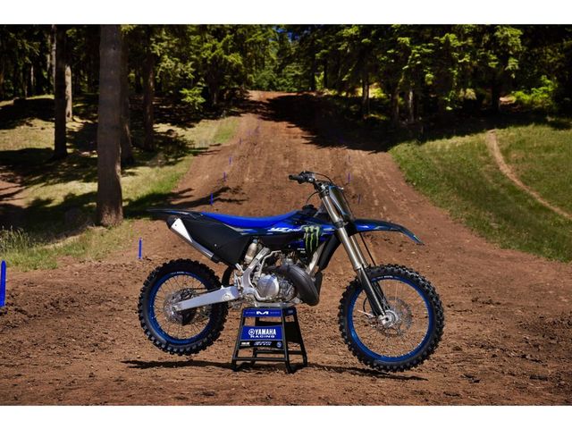 yamaha - yz-250-f-monster-energy-yamaha-racing-edition