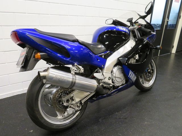 yamaha - yzf-1000-r-thunderace