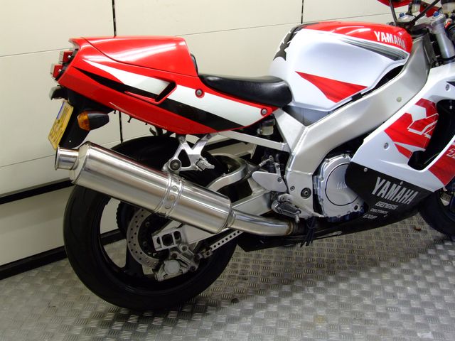 yamaha - yzf-750-r