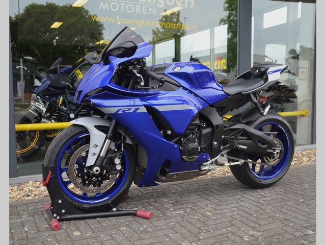 yamaha - yzf-r1