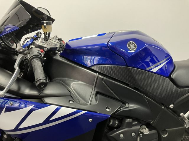 yamaha - yzf-r1